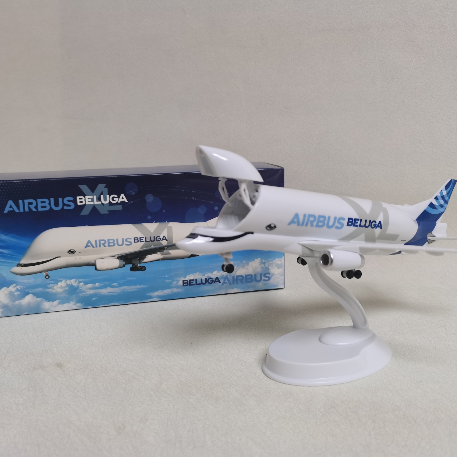 Modelo de Aeronave em Escala d - Model Airplane Plastic avaliação e preço